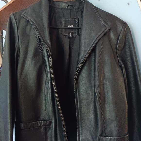 JLC Jackets & Blazers - JLC New York Outerwear leather jacket. Great condition. Slimming fit. Looks 😍
